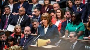 2025-11-26T164046Z_1_LYNXMPELAP0Z6_RTROPTP_3_BRITAIN-BUDGET