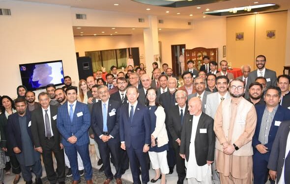 Ambassador Akamatsu Shuichi hosted a dinner reception at his residence