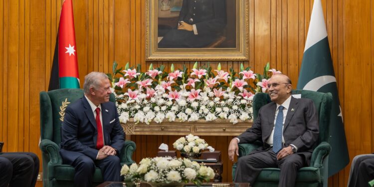 His Majesty King Abdullah and Pakistan President Asif Ali Zardari on Sunday held talks in Islamabad,