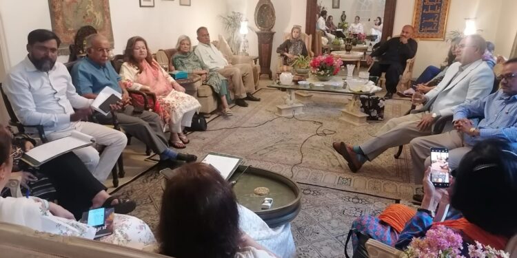 In view of the mounting problems that Karachiites face daily, a dangerously collapsed Infrastructure , killing Air pollution,