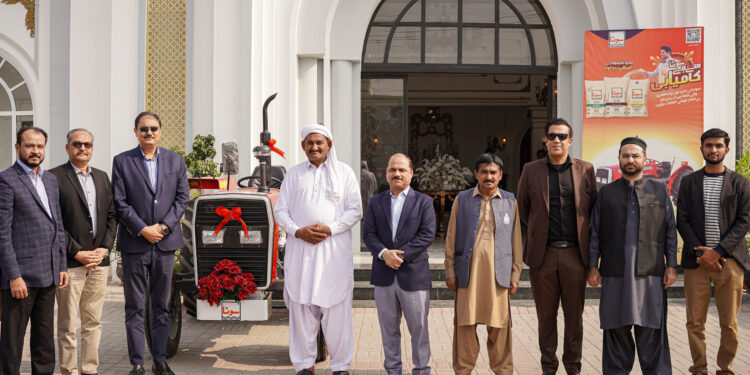 A grand ceremony was organized in Rahim Yar Khan for the prize distribution under the Sona Se Hai Kamyabi Scheme.