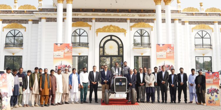 A grand prize distribution ceremony was held in Faisalabad Region under the Sona Se Hai Kamyabi Scheme,