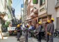 KE continues crackdown on electricity theft: 270kg of illegal connections removed in Liaquatabad