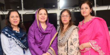 A delegation of APNS led by Chairperson of Women Publishing Committee