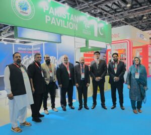 Picture Caption -Mr. Ali Zeb Khan, Consul General of Pakistan in Dubai, with Pakistani exhibitors at Automechanika Dubai