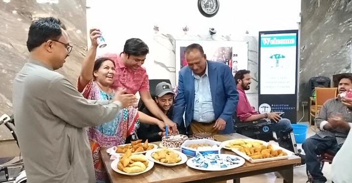 The Russian Centre of Science and Culture celebrated the International Day of Volunteerism at the Independent Living Centre, where many wheelchair users and differently-abled people live.