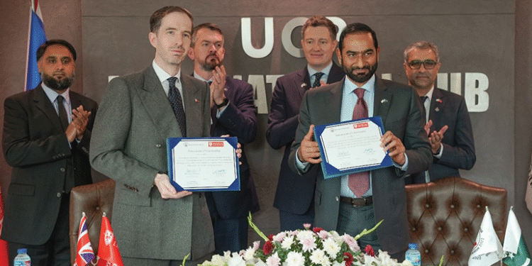 Lahore to Leicester pathway – agreement gives Pakistan students a truly international study experience