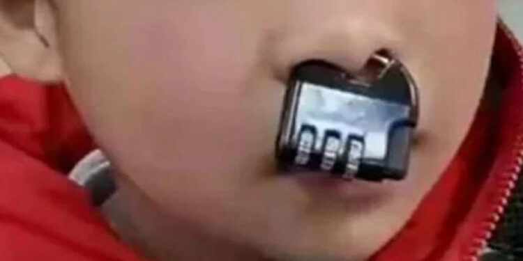 The child got a lock in the nose!.