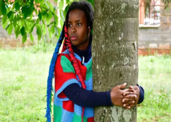 Tree hugging record for 72 hours