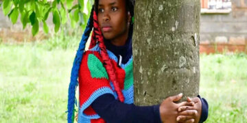 Tree hugging record for 72 hours