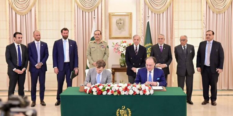 Prime Minister Muhammad Shehbaz Sharif and CDF & COAS Syed Asim Munir witnessing signing of MoU between the Government of Pakistan and SC Financial Technologies LLC,