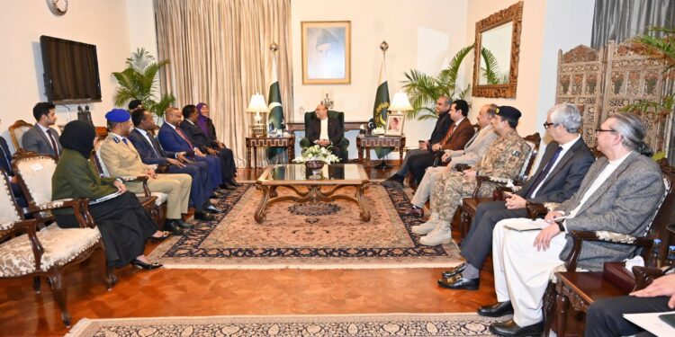 Pakistan, Somalia Sign Agreement Abolishing Visas for Diplomatic Passport Holders and Discuss Deepening Cooperation