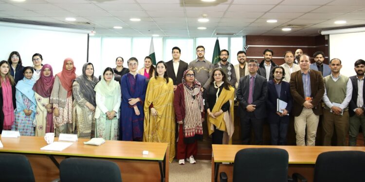 CCP Hosts Lecture on Competition Concerns in the Digital Economy