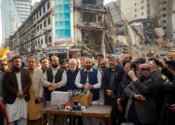 Gul Plaza incident: Demand for judicial probe, formation of empowered traders’ action committee, and shutdown warning