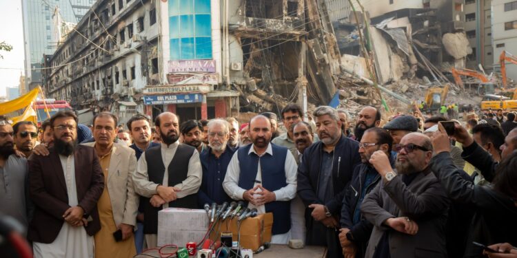 Gul Plaza incident: Demand for judicial probe, formation of empowered traders’ action committee, and shutdown warning