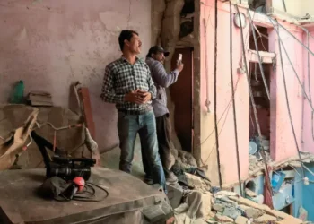 At least 15 killed in Karachi Soldier Bazaar building collapse following gas explosion