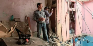 At least 15 killed in Karachi Soldier Bazaar building collapse following gas explosion