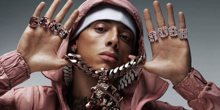 Famous British singer converts to Islam.