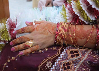 9-year love ended, wife killed husband and hung him from window 2 months after marriage.