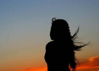 Young girl arrested for working in men’s clothing in Afghanistan.