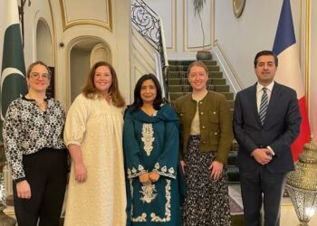 Senior management of IDEMIA called on Ambassador Mumtaz Zahra Baloch at the Embassy.