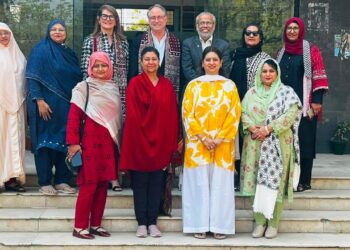 Yesterday’s adventure took us to the University of Karachi to spend time