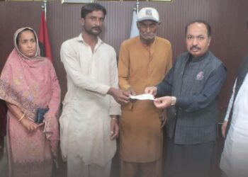 Rs 500,000 Aid Cheque Provided to Family of Shanti Murder Victim