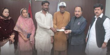 Rs 500,000 Aid Cheque Provided to Family of Shanti Murder Victim