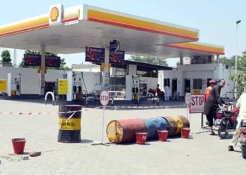 Fuel dealers warn of post-Eid strike if margins not raised