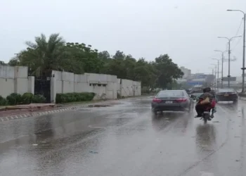 Karachi Forecast: Rain, Thunderstorms, and Gusty Winds Expected Today