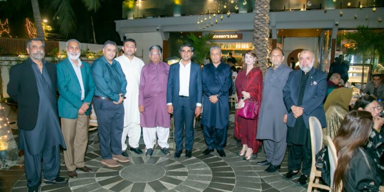 Despite Challenges, Pakistan’s Economy Has Strong Growth Potential: Raza Waqar