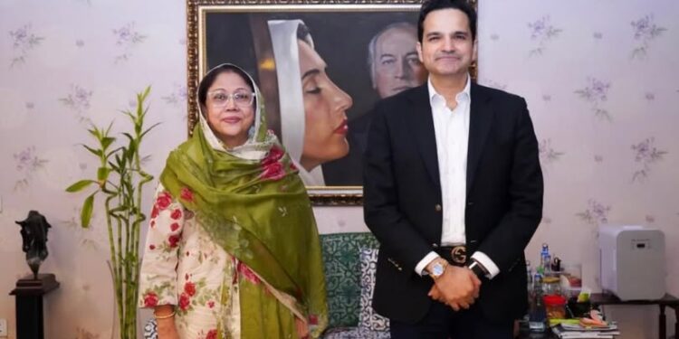 Ali Rashid, Spokersperson Govt of Sindh meeting with Addi Faryal Talpur at Zardari House.