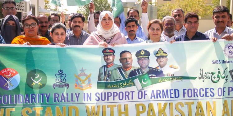 SABS University Jamshoro Holds Rally in Support of Pakistan Armed Forces