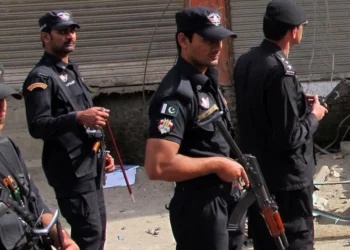 IED blast in Wana kills two policemen, injures 31