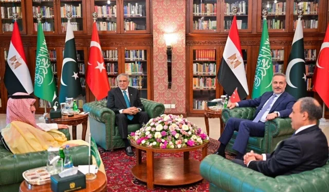 Pakistan Receives International Praise for Mediating US-Iran Peace Efforts