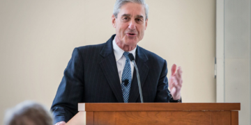 ‘I consider myself exceptionally lucky to have made it out of Vietnam’: Robert S. Mueller III passes away at 81, leaves a ‘Purple Heart’ legacy