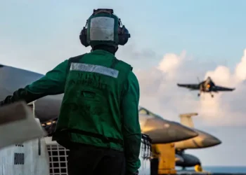 Iran Hunts Missing US Pilot as War Escalates, Downed Warplanes Highlight Rising Risks