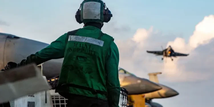 Iran Hunts Missing US Pilot as War Escalates, Downed Warplanes Highlight Rising Risks