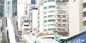 World’s longest escalator completed in China at 905 meters?