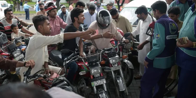 Sindh Govt Announces Rs2,000 Fuel Subsidy for Motorcycle Owners
