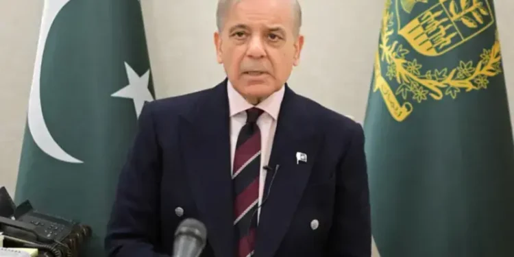 Pakistan Cuts Fuel Prices as Global Oil Eases After US-Iran Ceasefire