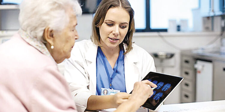 Alzheimer’s tests delay diagnosis in women.