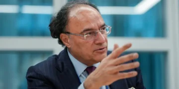 Pakistan Weighs Eurobonds, Loans to Offset UAE Facility as Middle East War Pressures Economy