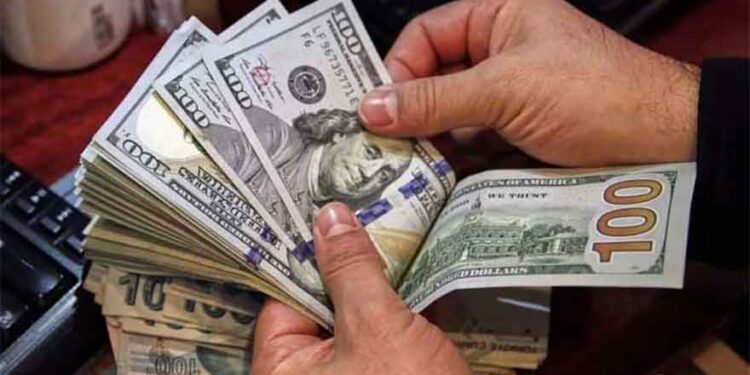 US Dollar Edges Lower in Pakistan Interbank Market Amid Improved Stability