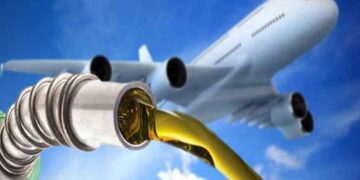 Pakistan Cuts Diesel, Jet Fuel Prices as Global Oil Declines