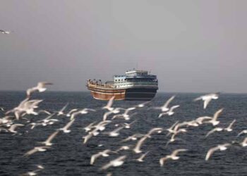 Ships Targeted as Iran Tightens Control of Strait of Hormuz Again