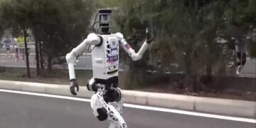 China’s Humanoid Robots Outpace Humans in Beijing Half-Marathon Showcase