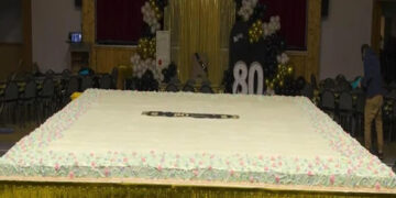 Canada: 80-year-old bakes huge birthday cake.
