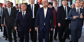 President Zardari Calls for Enhanced Pakistan-China Industrial Partnerships During Hunan Visit