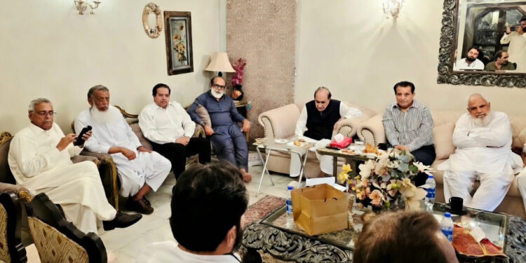 President PML-N BF Ishtiaq Baig meets Abdul Sami Khan